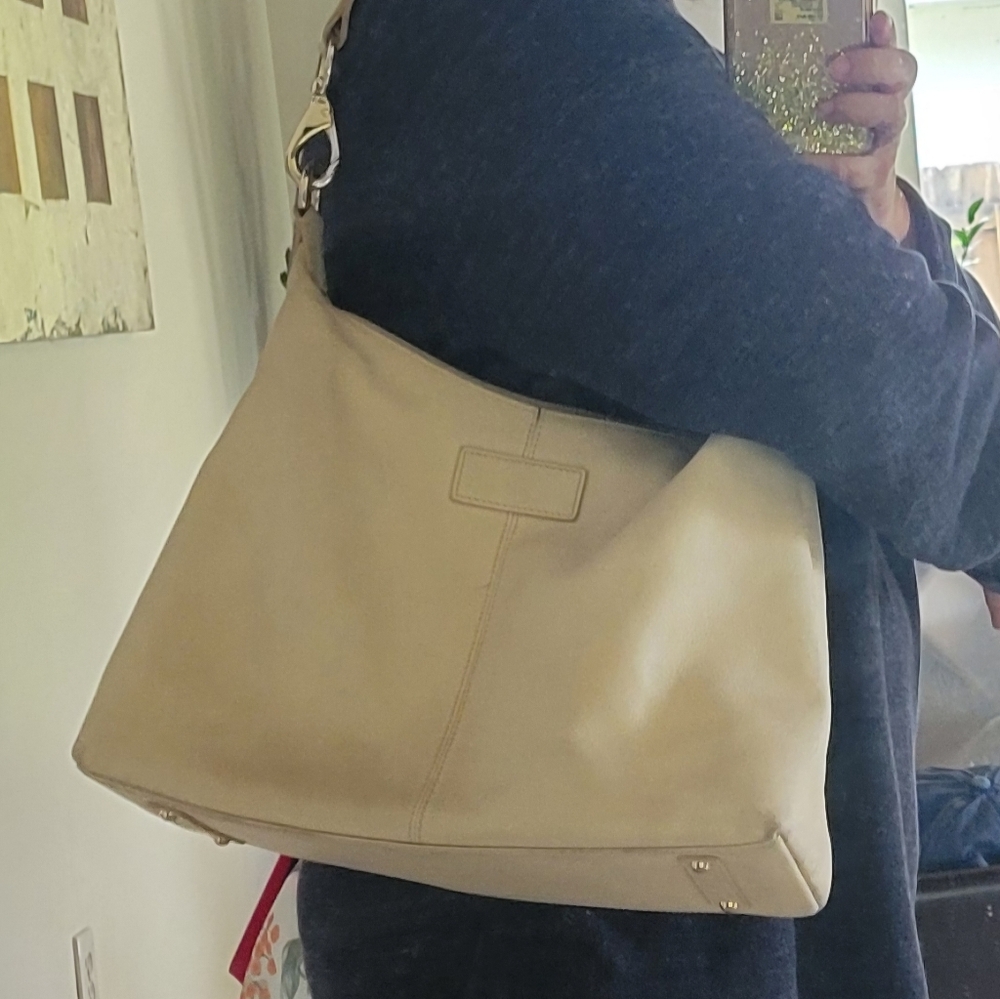 DOONEY & BOURKE Cream Shoulder Bag